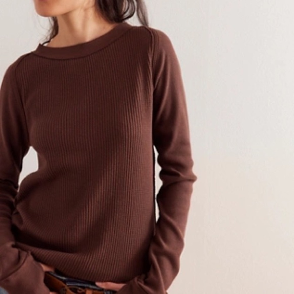 Free People Care FP Honey B Crew. Small. Brown Bear.